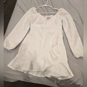 Princess Polly White  Long Sleeve Dress‎ Excellents Conditions
